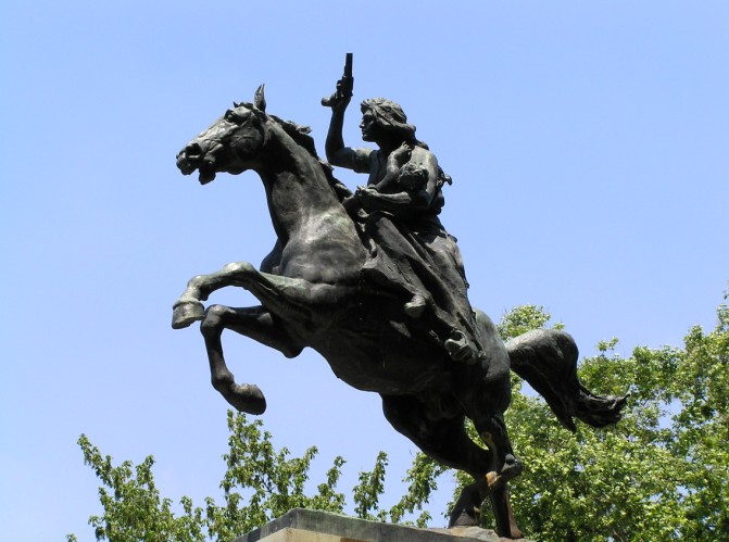 the-equestrian-statue-of-anita-garibaldi.jpg